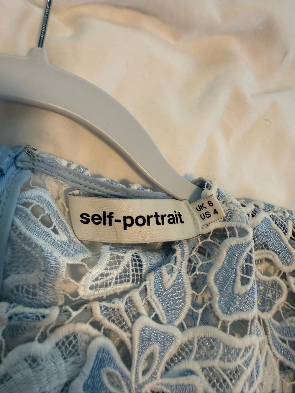 Self-Portrait Lily 3D Mini Dress
Worn once | UK 8/US 4 - Picture 9 of 10